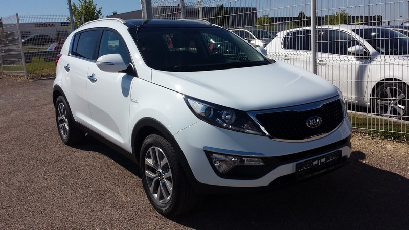 Avis-mandataire-auto-Emotors--Kia-sportage-active-crdi-115-4x2-plus-gps-plus-toit-vitr-.