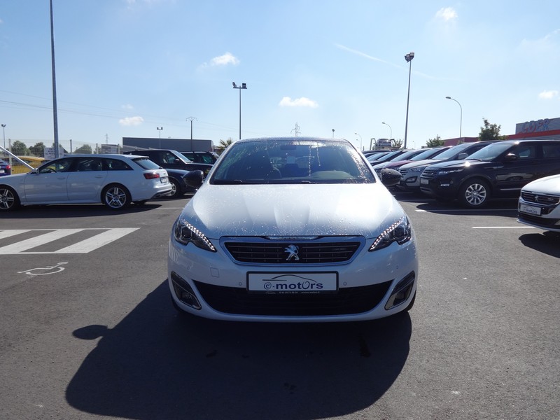 Avis-mandataire-auto-Emotors--Peugeot-308-gt-line-puretech-130-plus-cam-ra-de-recul-.