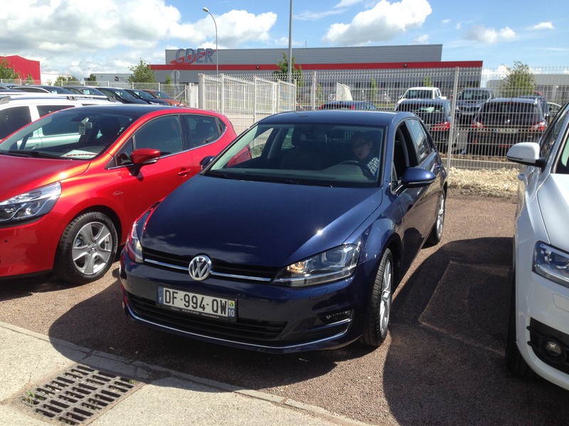Avis-mandataire-auto-Emotors--Volkswagen-golf-vii-carat-tsi-140cv-5portes-plus-xenons-neuve-.