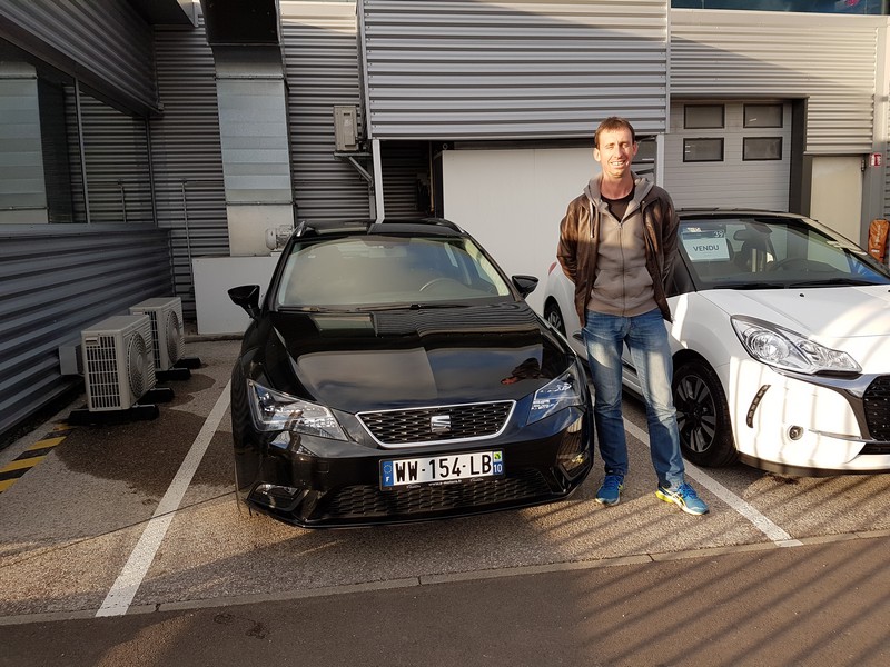 Avis-mandataire-auto-Emotors-Seat-Leon-St-style-tdi-105-plus-navigation.