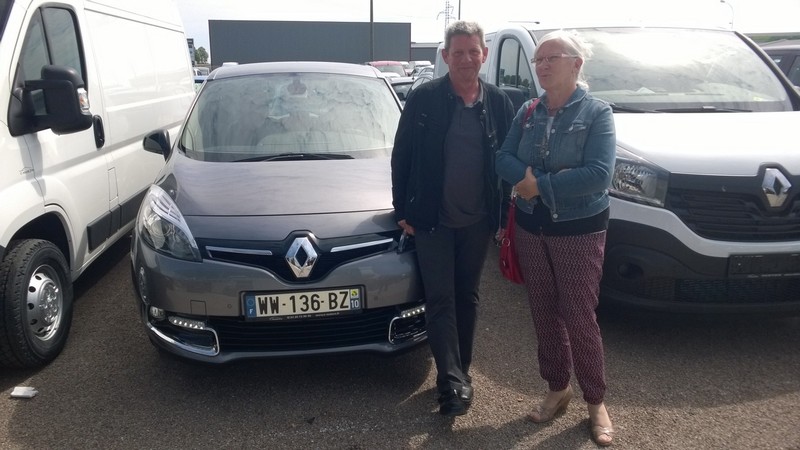 Avis-mandataire-auto-Emotors--Renault-scenic-iii-bose-tce-130-energy-.