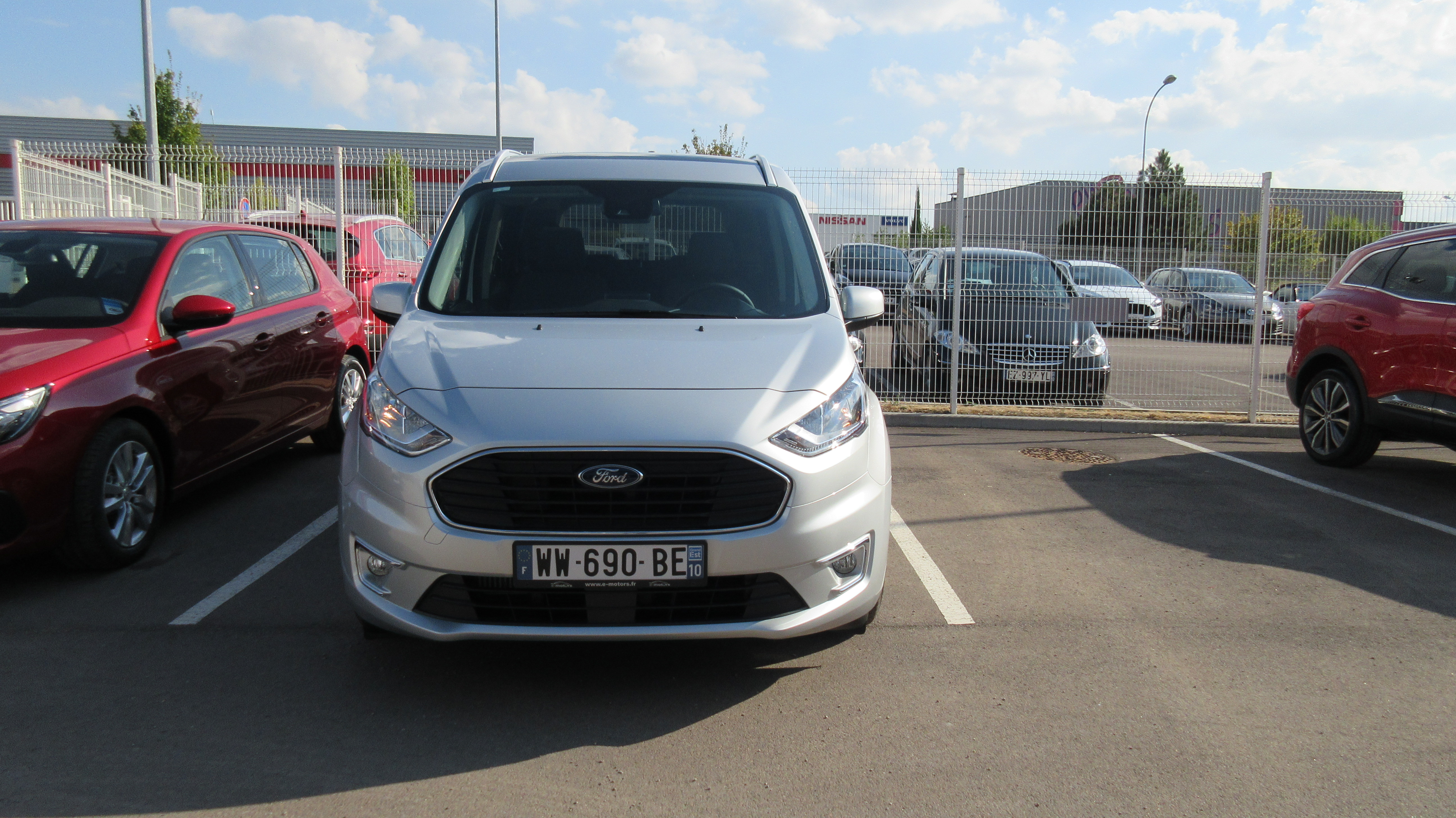 Avis-mandataire-auto-Emotors-Ford-Grand-tourneo-Connect-titanium-tdci-120-s-s.