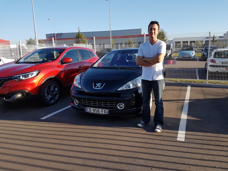 Avis-mandataire-auto-Emotors-Peugeot-207-Feline-hdi-110-plus-cuir-plus-navi-plus-toit.