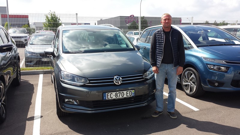 Avis-mandataire-auto-Emotors--Volkswagen-touran-carat-tdi-190-dsg6-5pl-.