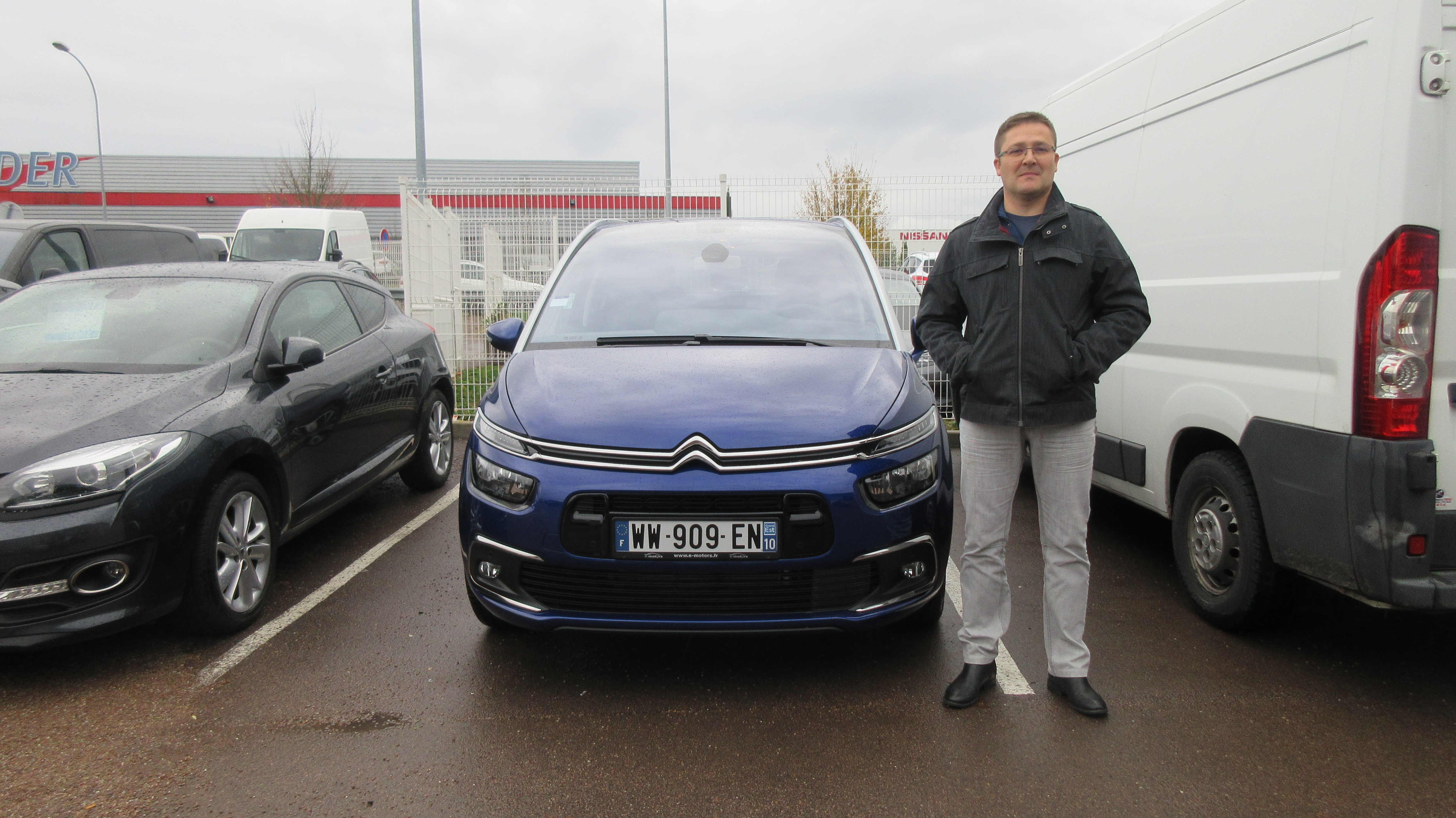 Avis-mandataire-auto-Emotors-Citroen-Grand-c4-spacetourer-Feel-bluehdi-130-s-s.
