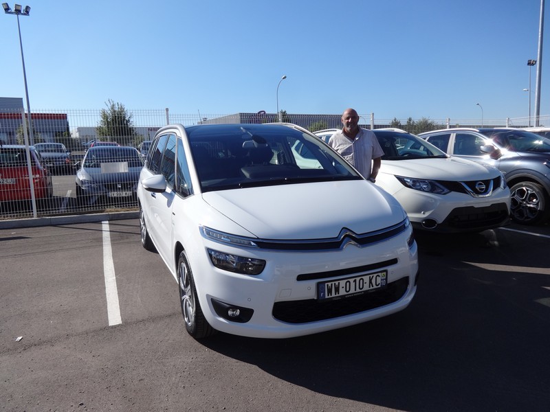 Avis-mandataire-auto-Emotors-Citroen-Grand-c4-picasso-Exclusive-thp-165-s-s-eat6-plus-toit-vitr.