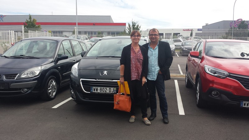 Avis-mandataire-auto-Emotors--Peugeot-5008-allure-bluehdi-120-plus-7places-plus-cam-ra-de-recul-.