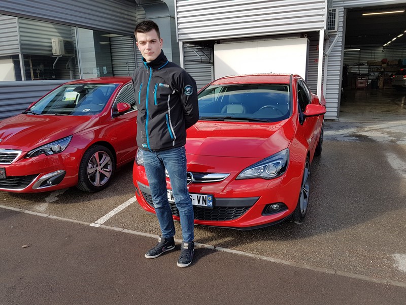 Avis-mandataire-auto-Emotors-Opel-Astra-gtc-Sport-pack-cdti-165-automatique-3portes-plus-ja-20.