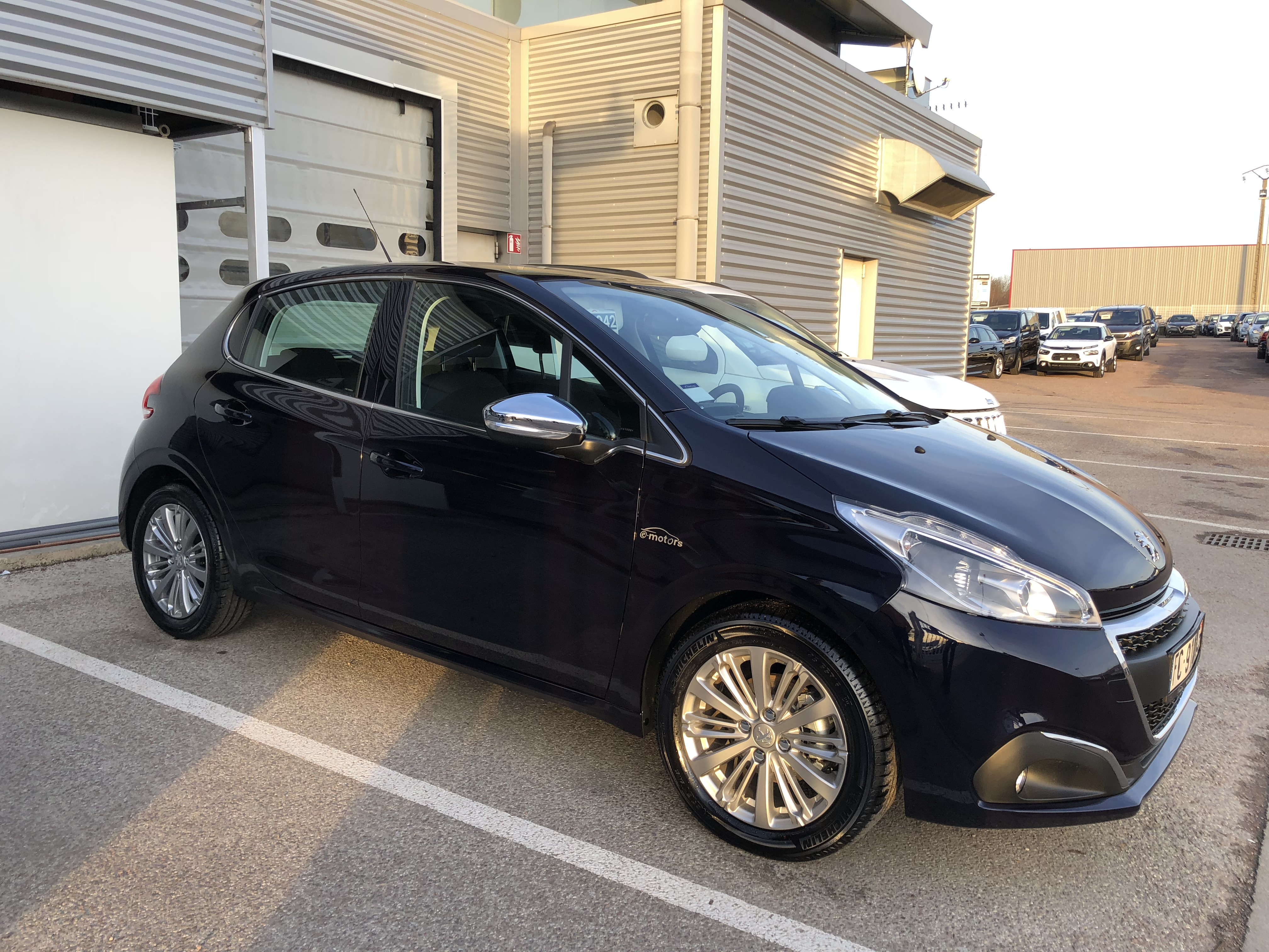 Avis-mandataire-auto-Emotors-Peugeot-208-Allure-bluehdi-75-5p-plus-cam-ra.