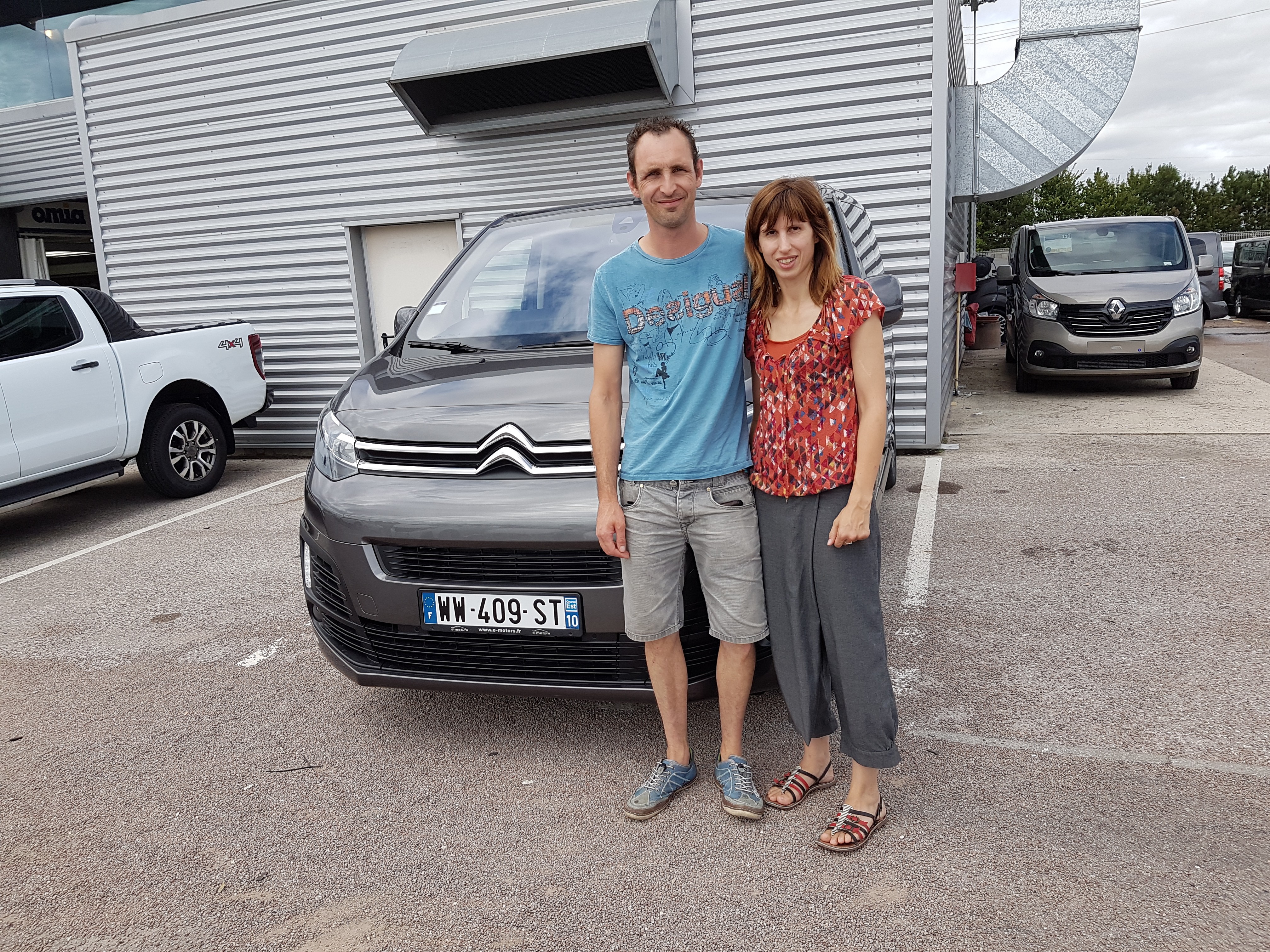 Avis-mandataire-auto-Emotors-Citroen-Spacetourer-Shine-m-bluehdi-180-s-s-eat6.