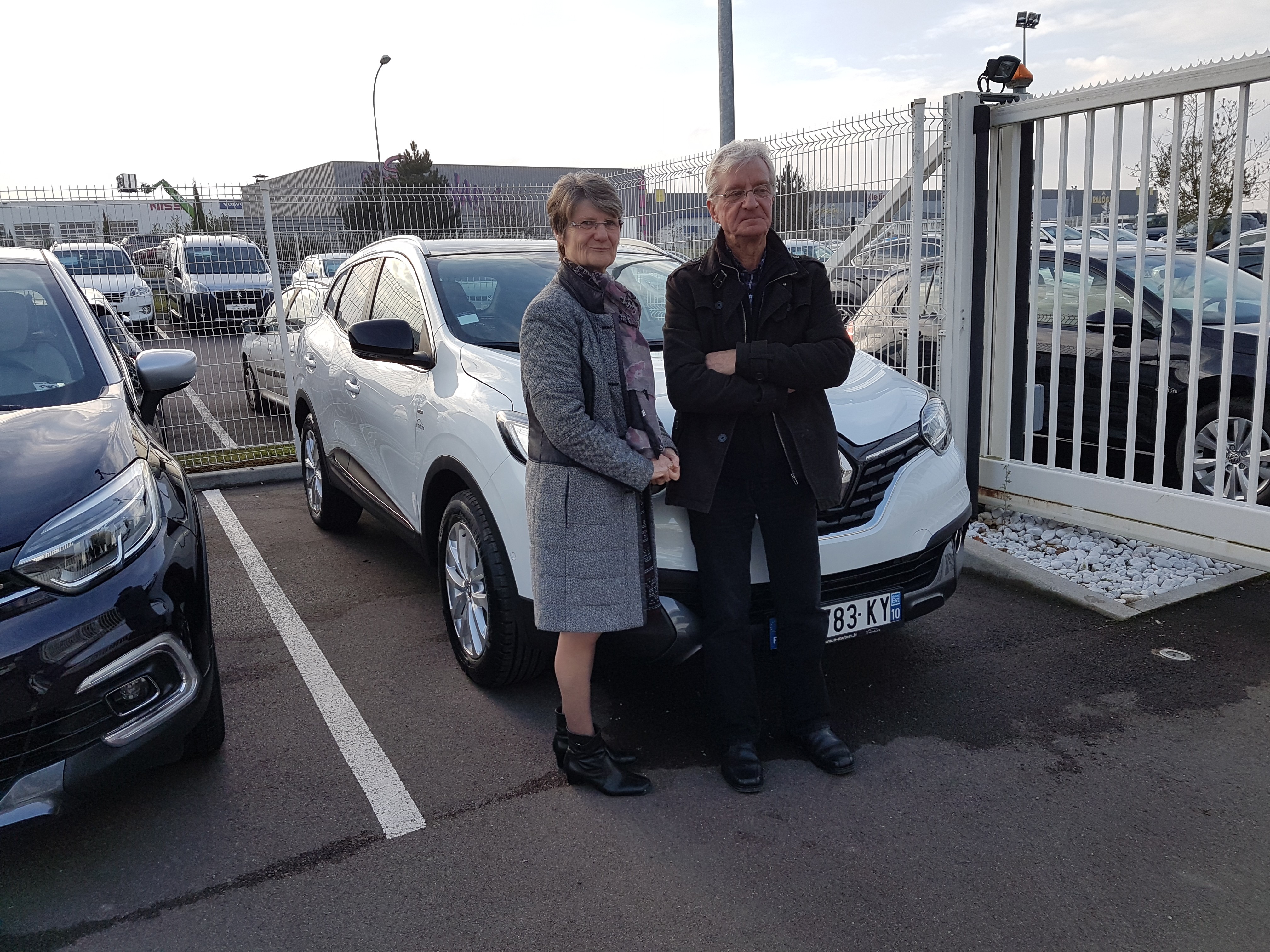 Avis-mandataire-auto-Emotors-Renault-Kadjar-Intens-dci-130-energy-x-tronic-plus-toit-vitr-s-bose.