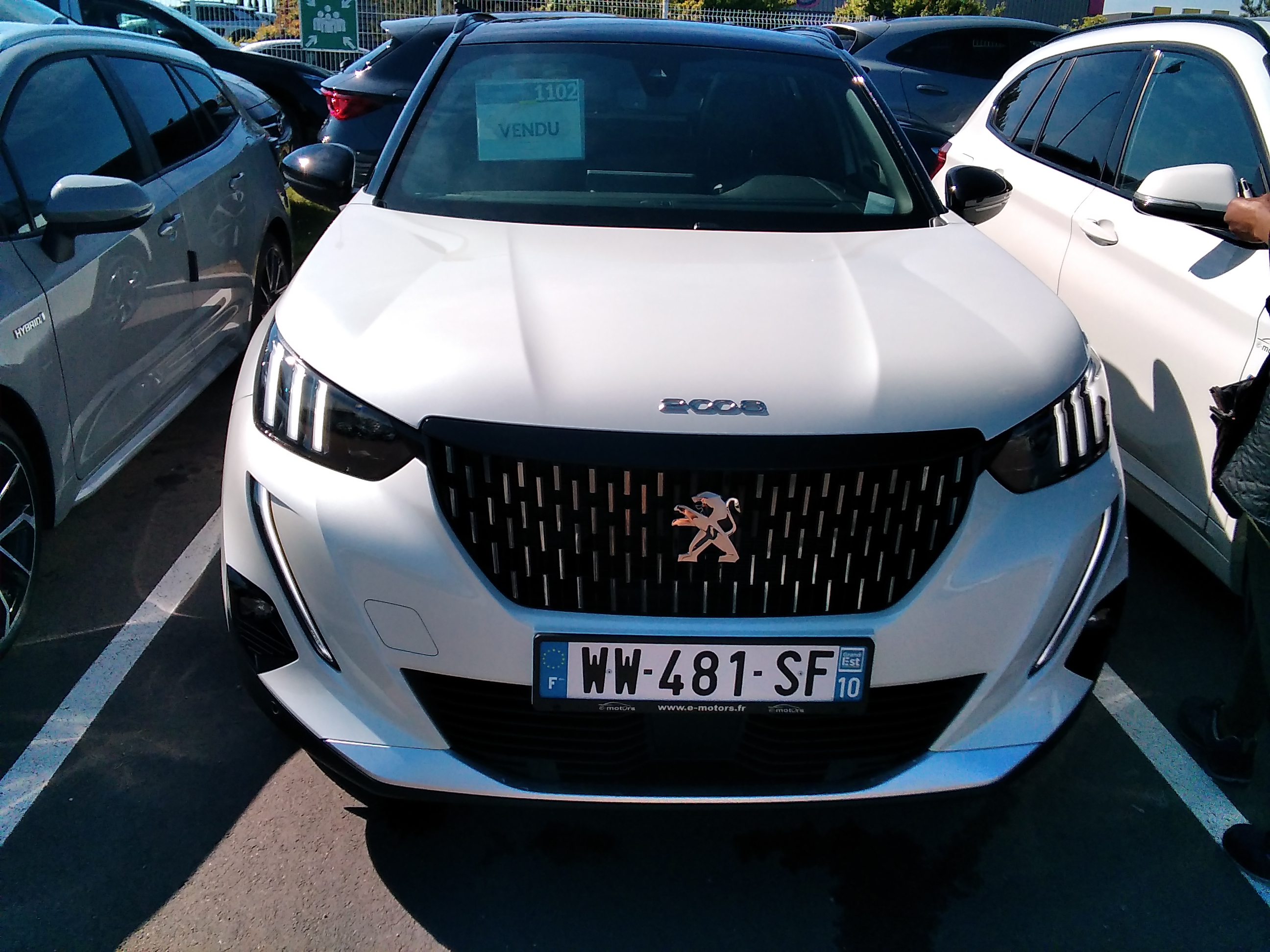 Avis-mandataire-auto-Emotors-Peugeot-2008-Gt-line-bluehdi-130-s-s-eat8-plus-toit-panoramique.