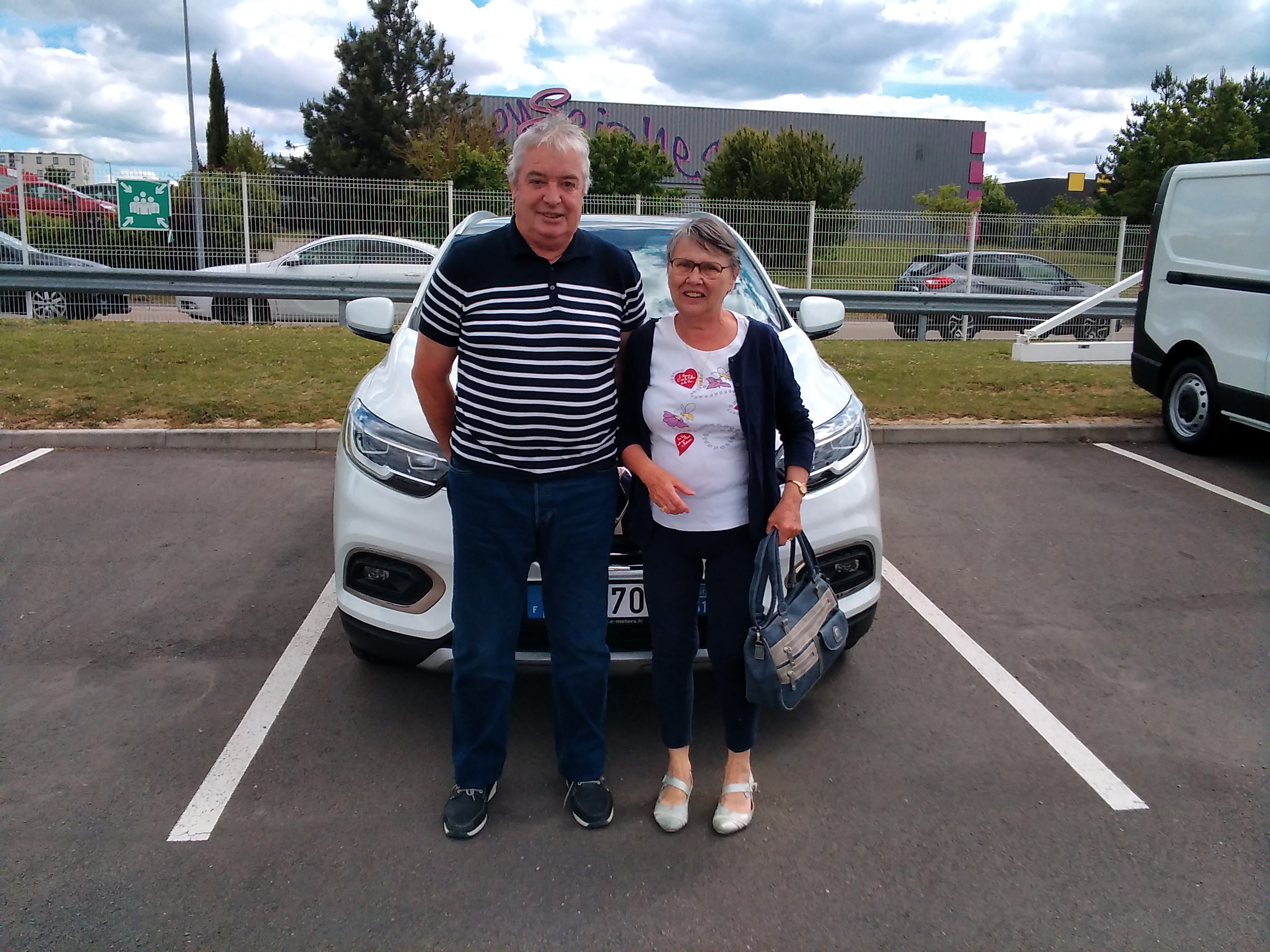 Avis-mandataire-auto-Emotors-Renault-Kadjar-Blue-dci-115-edc-intens.