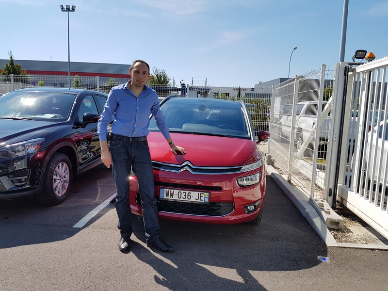 Avis-mandataire-auto-Emotors-Citroen-Grand-c4-picasso-Exclusive-thp-165-s-s-eat6-plus-toit-vitr.