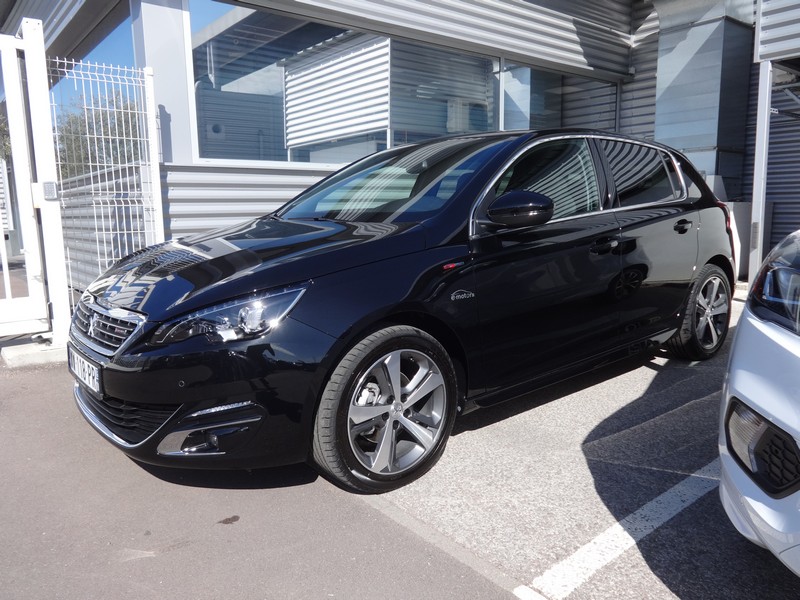 Avis-mandataire-auto-Emotors-Peugeot-308-Gt-line-bluehdi-120.