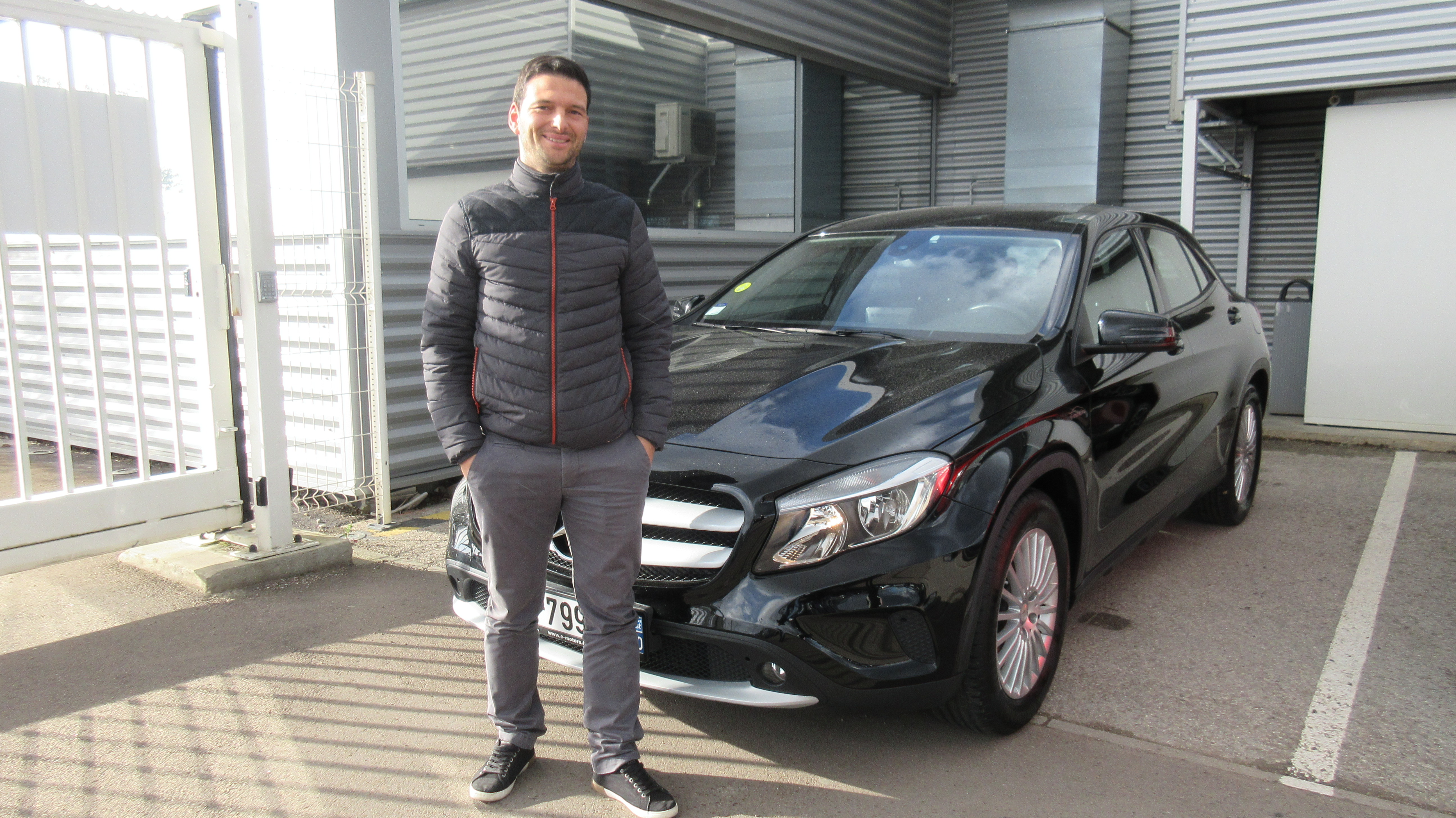 Avis-mandataire-auto-Emotors-Mercedes-Classe-gla-180-d-plus-gps.