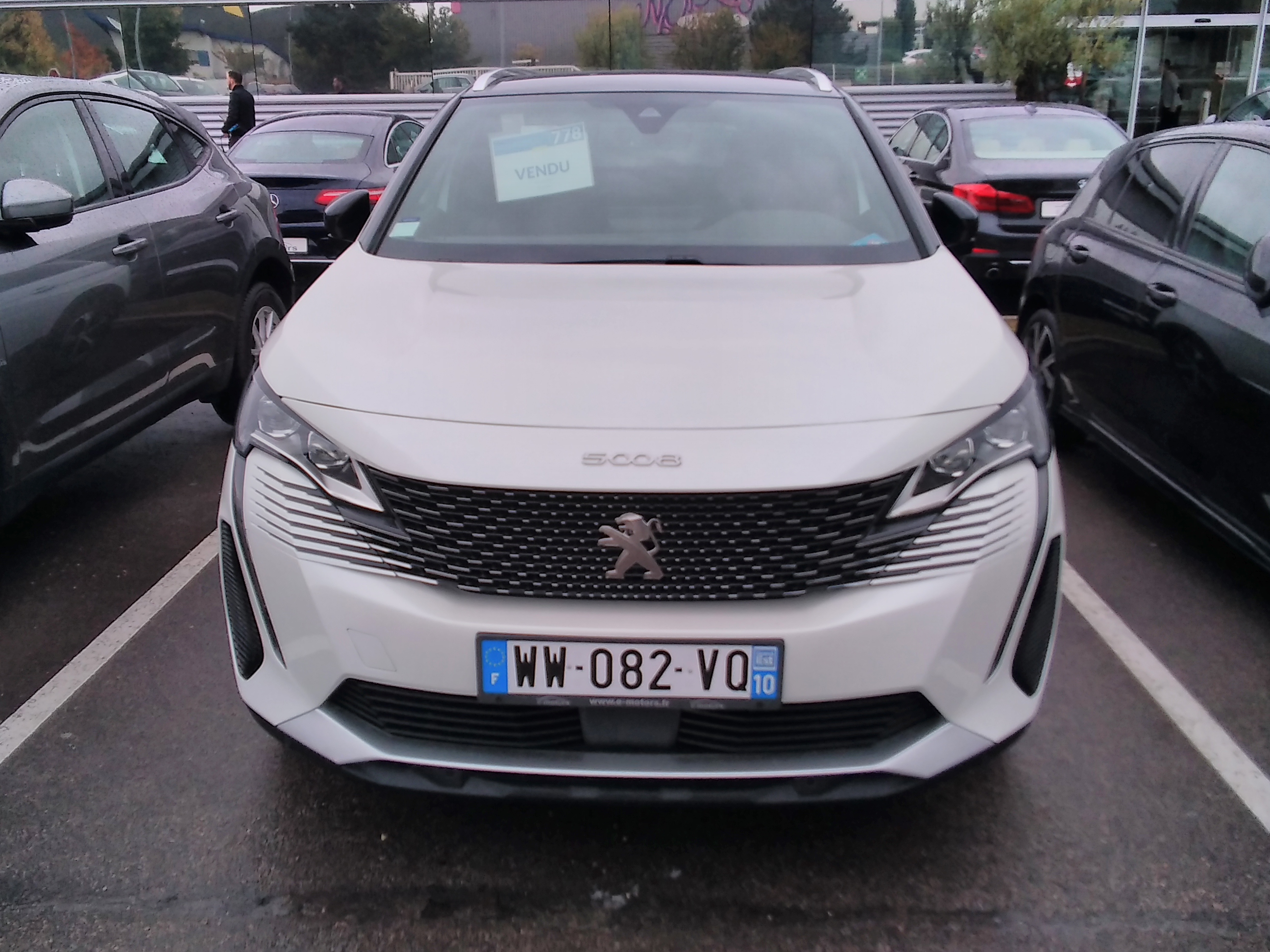 Avis-mandataire-auto-Emotors-Peugeot-5008-Bluehdi-130ch-s-s-eat8-gt-plus-advanced-grip-control-plus-pack-electrique-massage.