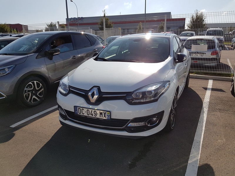 Avis-mandataire-auto-Emotors-Renault-Megane-iii-berline-M-gane-bose-dci-130-plus-toit-pano-plus-visio.