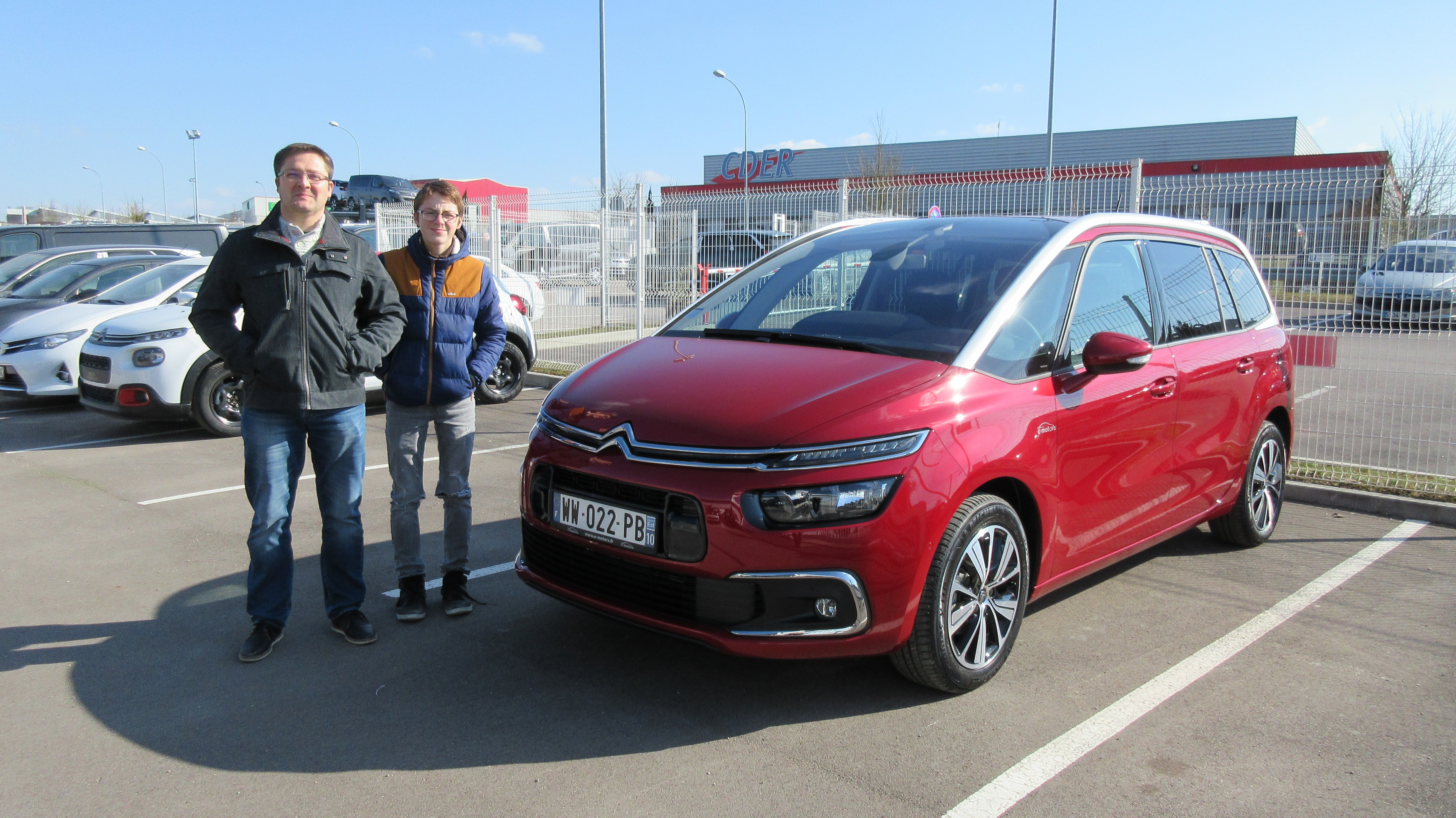 Avis-mandataire-auto-Emotors-Citroen-Grand-c4-picasso-Feel-bluehdi-120-s-s.