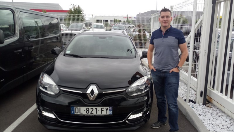 Avis-mandataire-auto-Emotors-Renault-Megane-iii-estate-M-gane-estate-iii-bose-tce-130.