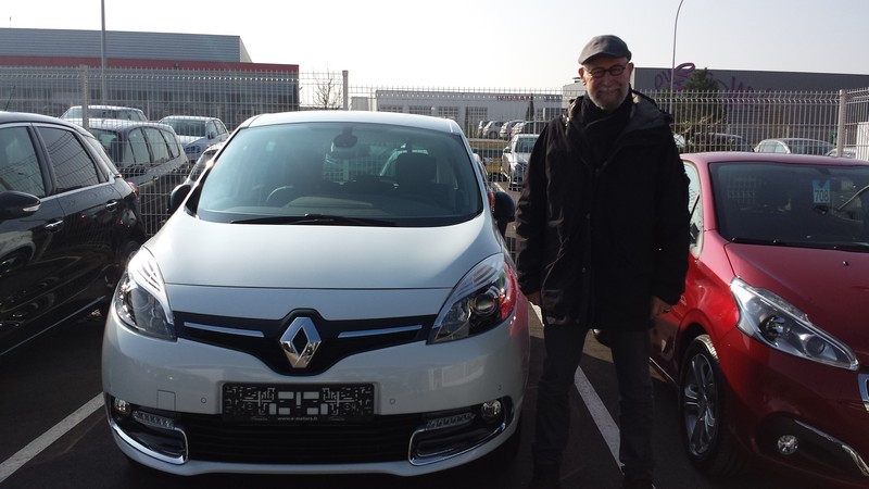Avis-mandataire-auto-Emotors--Renault-scenic-iii-bose-dci-110-edc-.