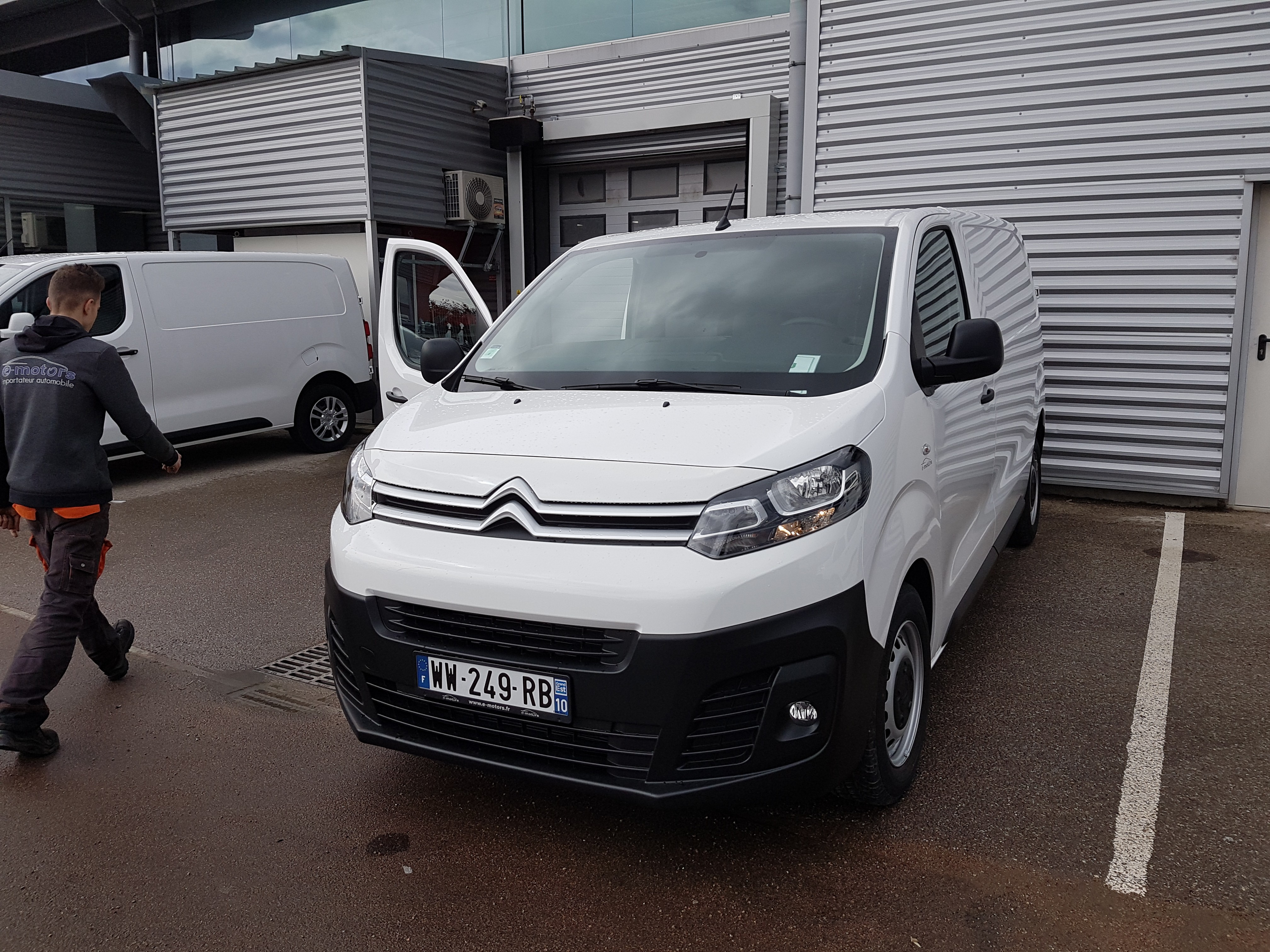 Avis-mandataire-auto-Emotors-Citroen-Jumpy-fourgon-Club-m-bluehdi-120-s-s.
