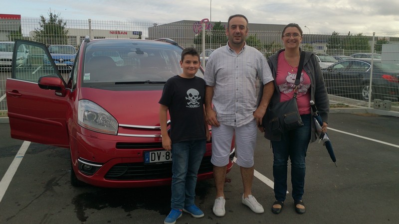 Avis-mandataire-auto-Emotors--Citroen-grand-c4-picasso-exclusive-hdi-110-automatique-7places-.