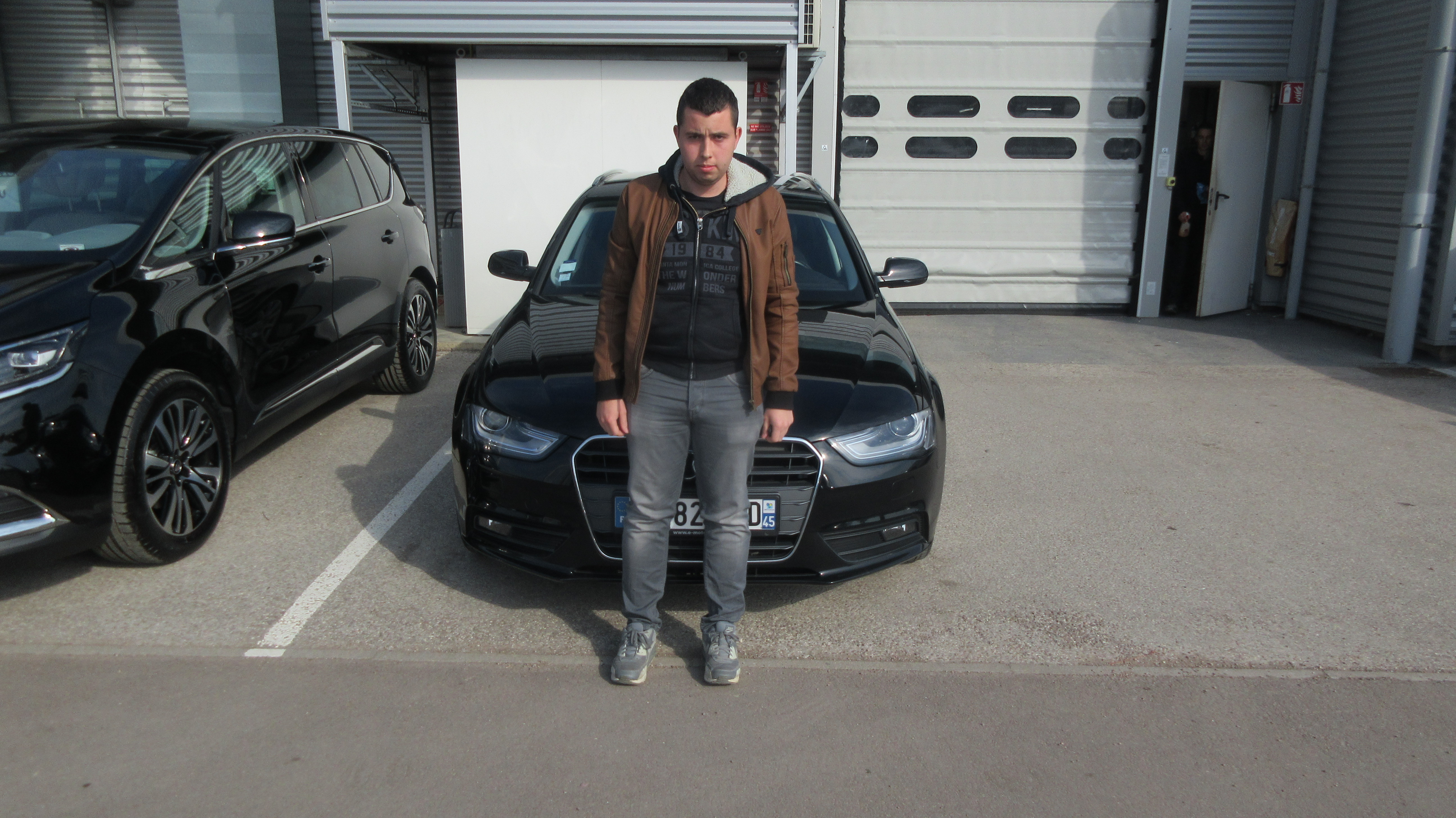 Avis-mandataire-auto-Emotors-Audi-A4-avant-Attraction-tdi-150-multitronic.