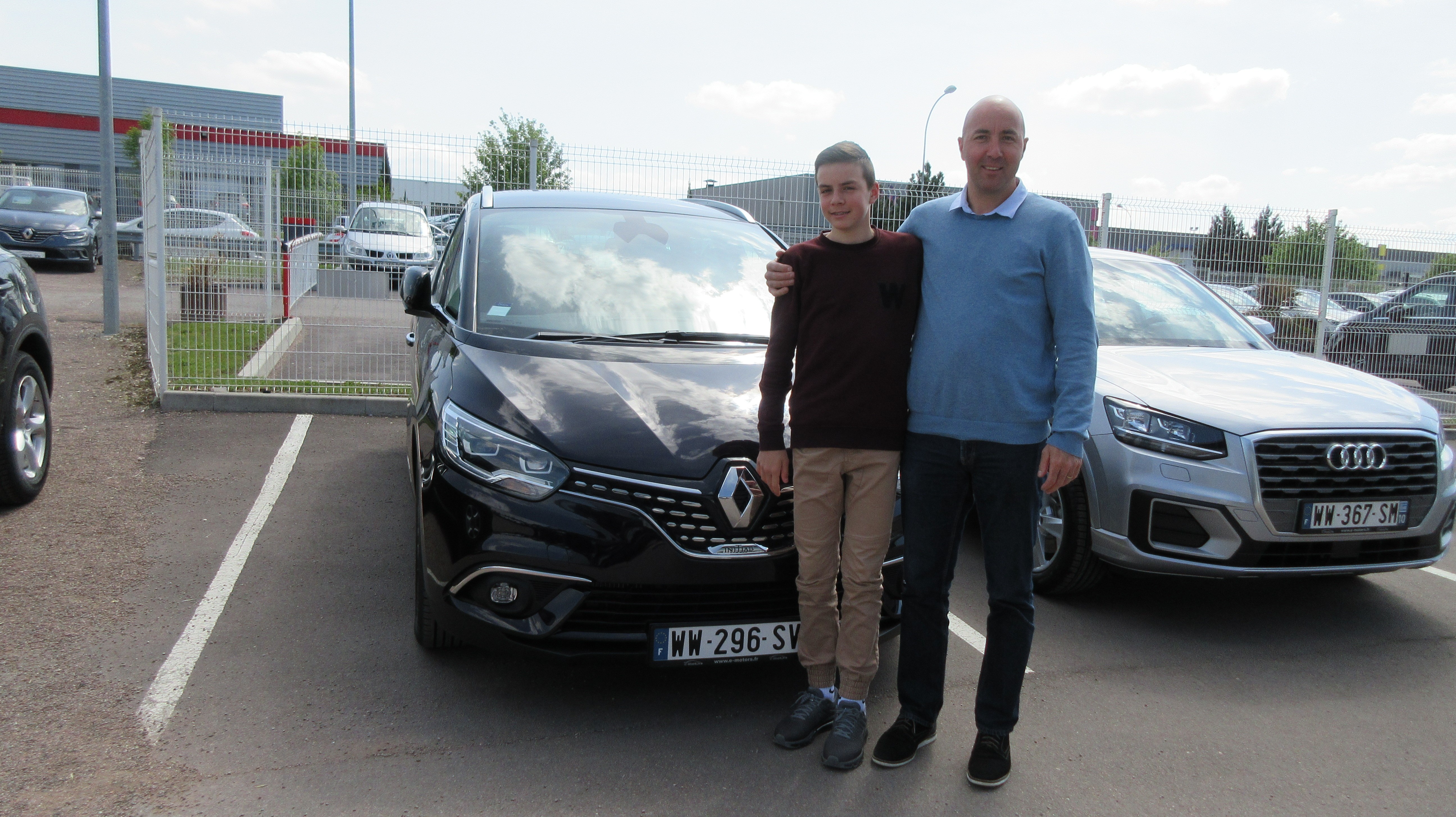 Avis-mandataire-auto-Emotors-Renault-Grand-scenic-Grand-sc-nic-initiale-paris-dci-160-energy-edc-5places.