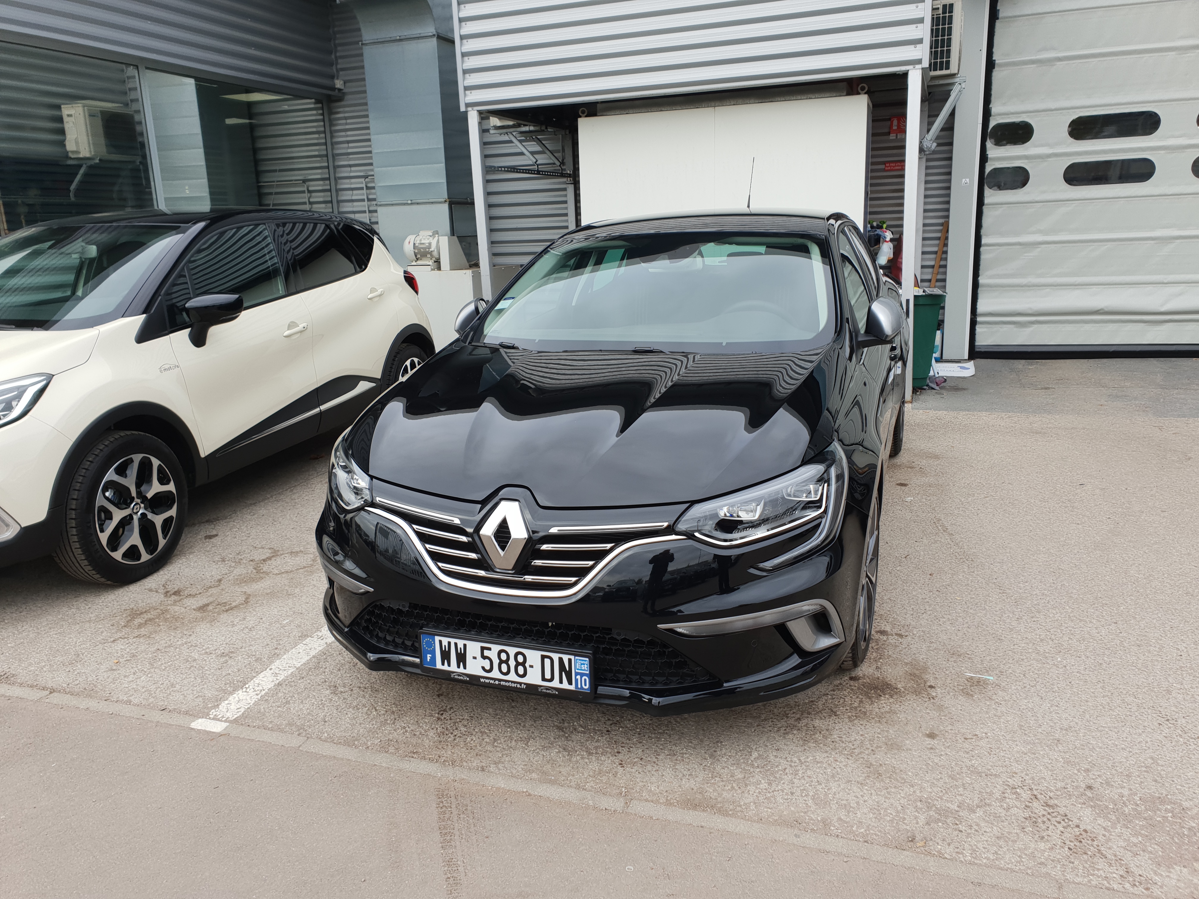 Avis-mandataire-auto-Emotors-Renault-Megane-iv-berline-M-gane-iv-berline-intens-tce-130-energy-plus-pack-gt-line.