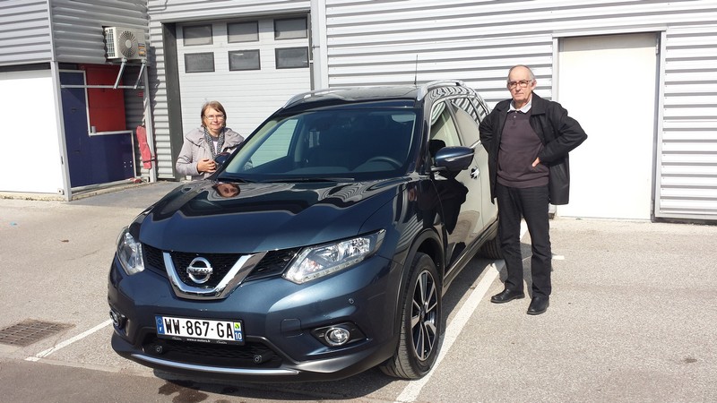 Avis-mandataire-auto-Emotors--Nissan-x-trail-connect-edition-dci-130-xtronic-4x2-7places-.