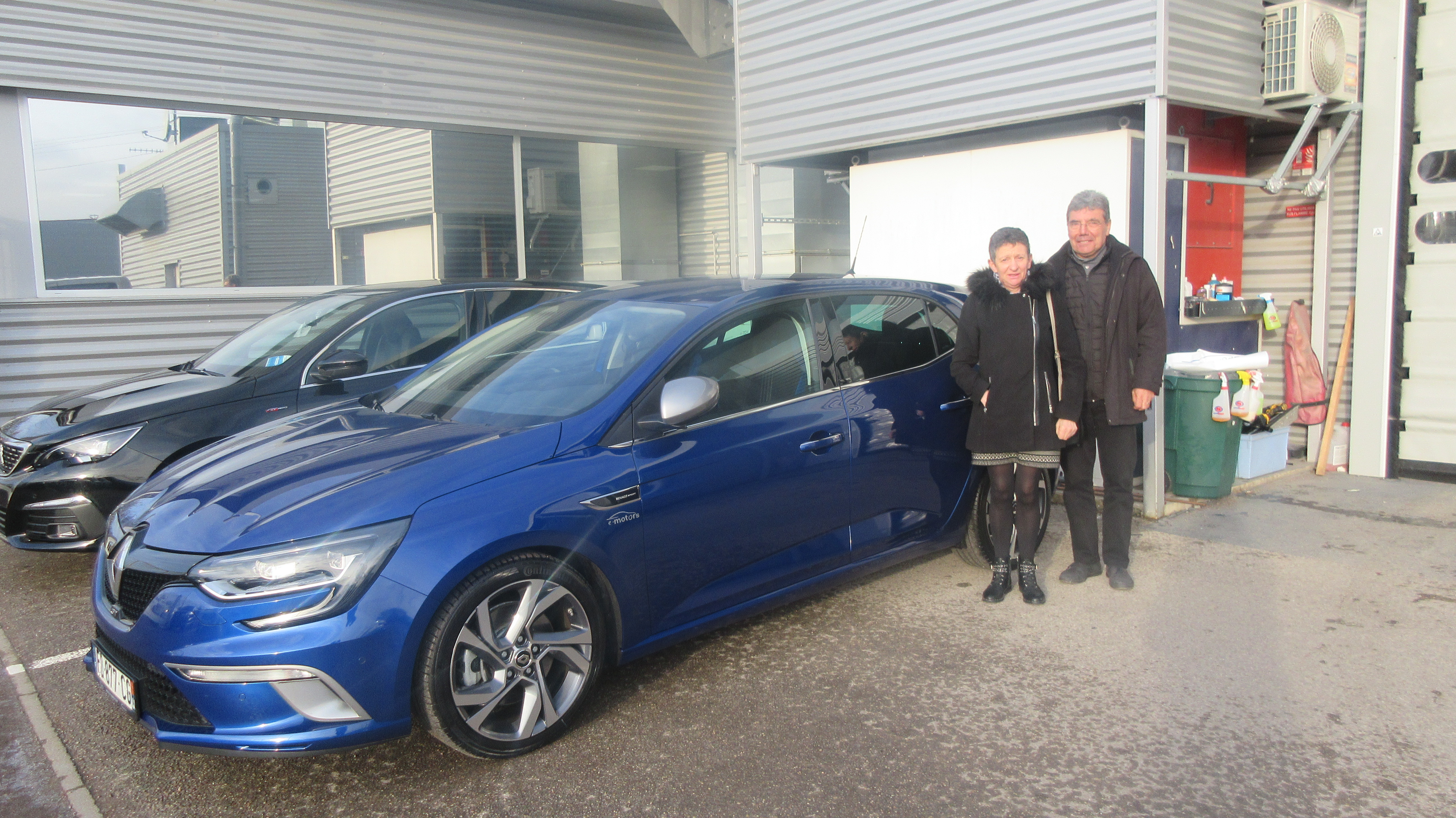 Avis-mandataire-auto-Emotors-Renault-Megane-iv-berline-M-gane-iv-berline-gt-dci-165-energy-edc.