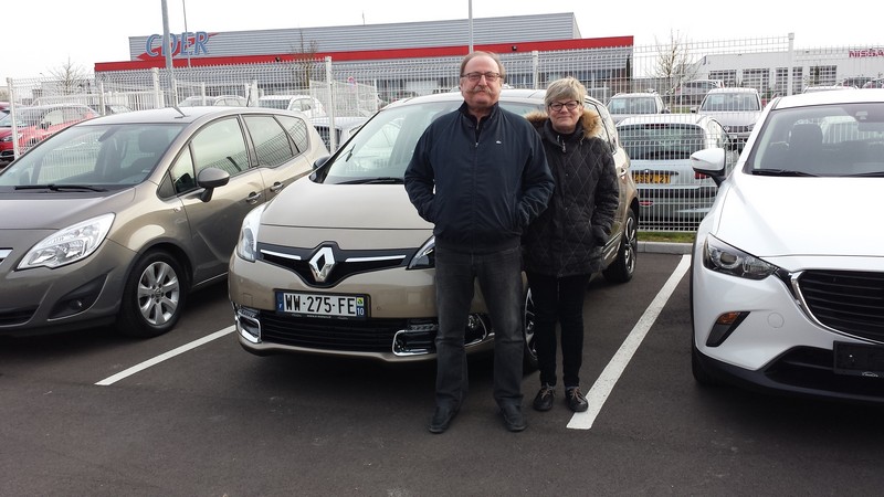 Avis-mandataire-auto-Emotors--Renault-scenic-iii-bose-dci-110-edc-.