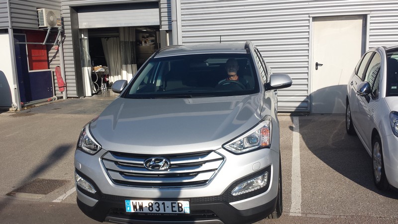 Avis-mandataire-auto-Emotors--Hyundai-santa-fe-creative-crdi-197-4x4-.