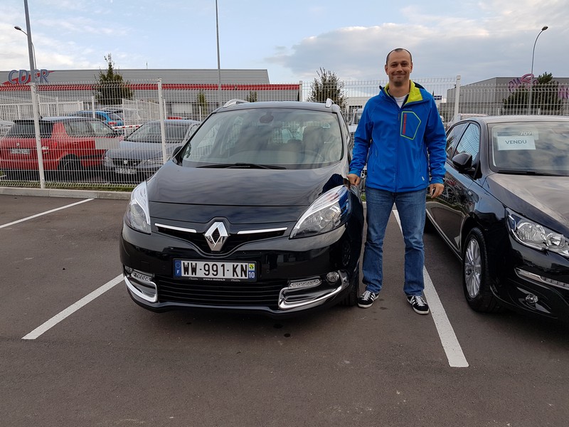 Avis-mandataire-auto-Emotors-Renault-Grand-scenic-Grand-sc-nic-iii-bose-dci-130-energy-7places-plus-visio.