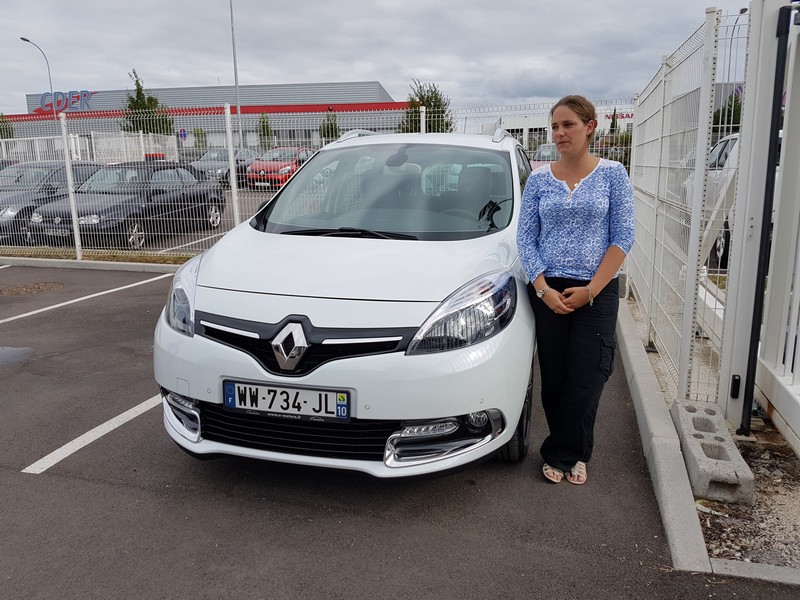 Avis-mandataire-auto-Emotors-Renault-Grand-scenic-Grand-sc-nic-iii-bose-dci-130-energy-7places.