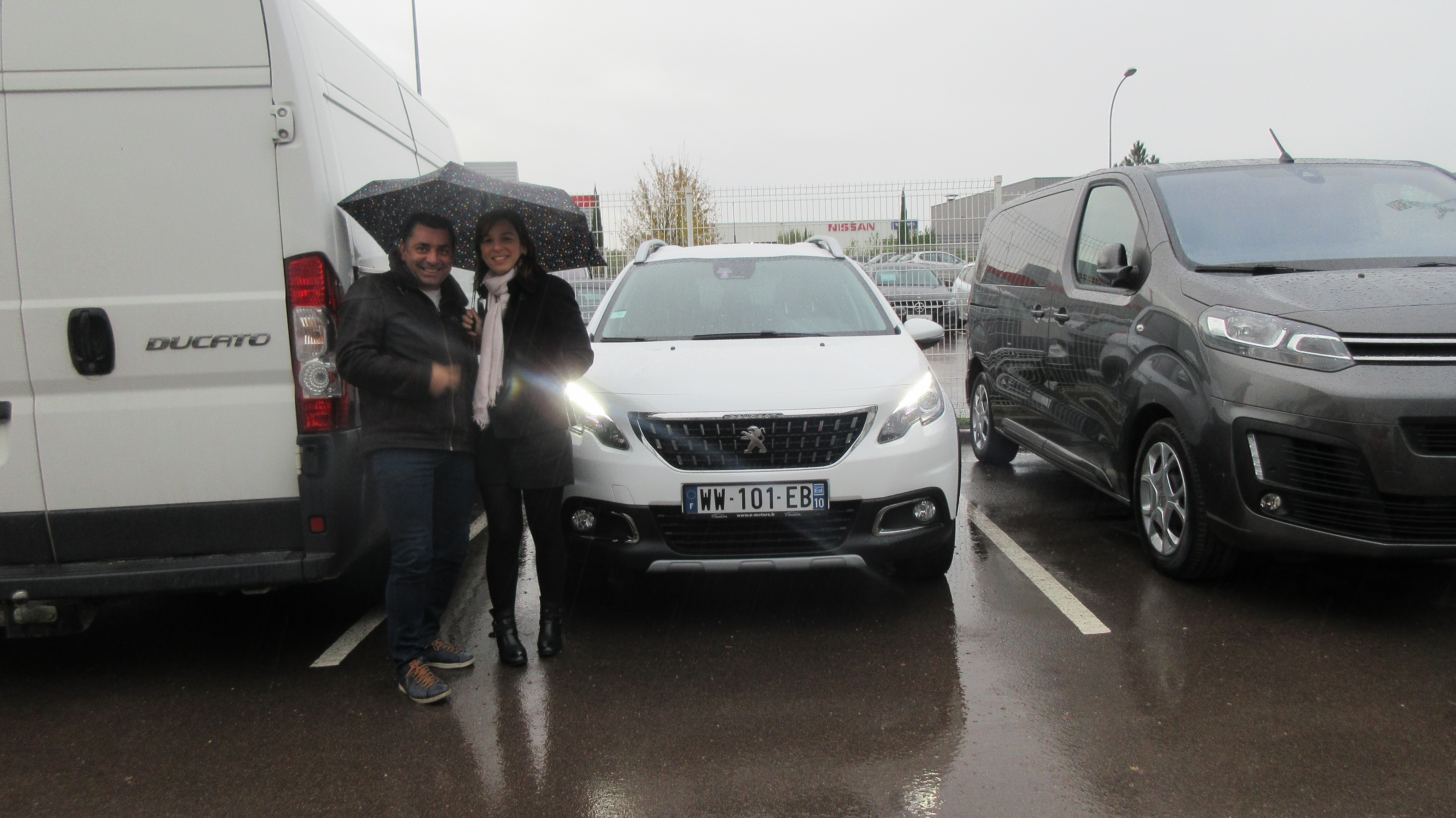 Avis-mandataire-auto-Emotors-Peugeot-2008-Allure-puretech-110-s-s-plus-jantes-alliage-17-cam-ra.