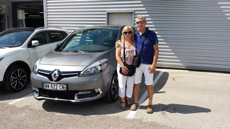 Avis-mandataire-auto-Emotors--Renault-scenic-iii-bose-dci-130-energy-plus-toit-vitr-.