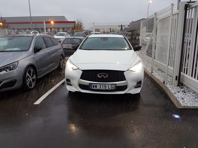 Avis-mandataire-auto-Emotors-Infiniti-Q30-2-2d-170-7dct-awd-sport-5p.