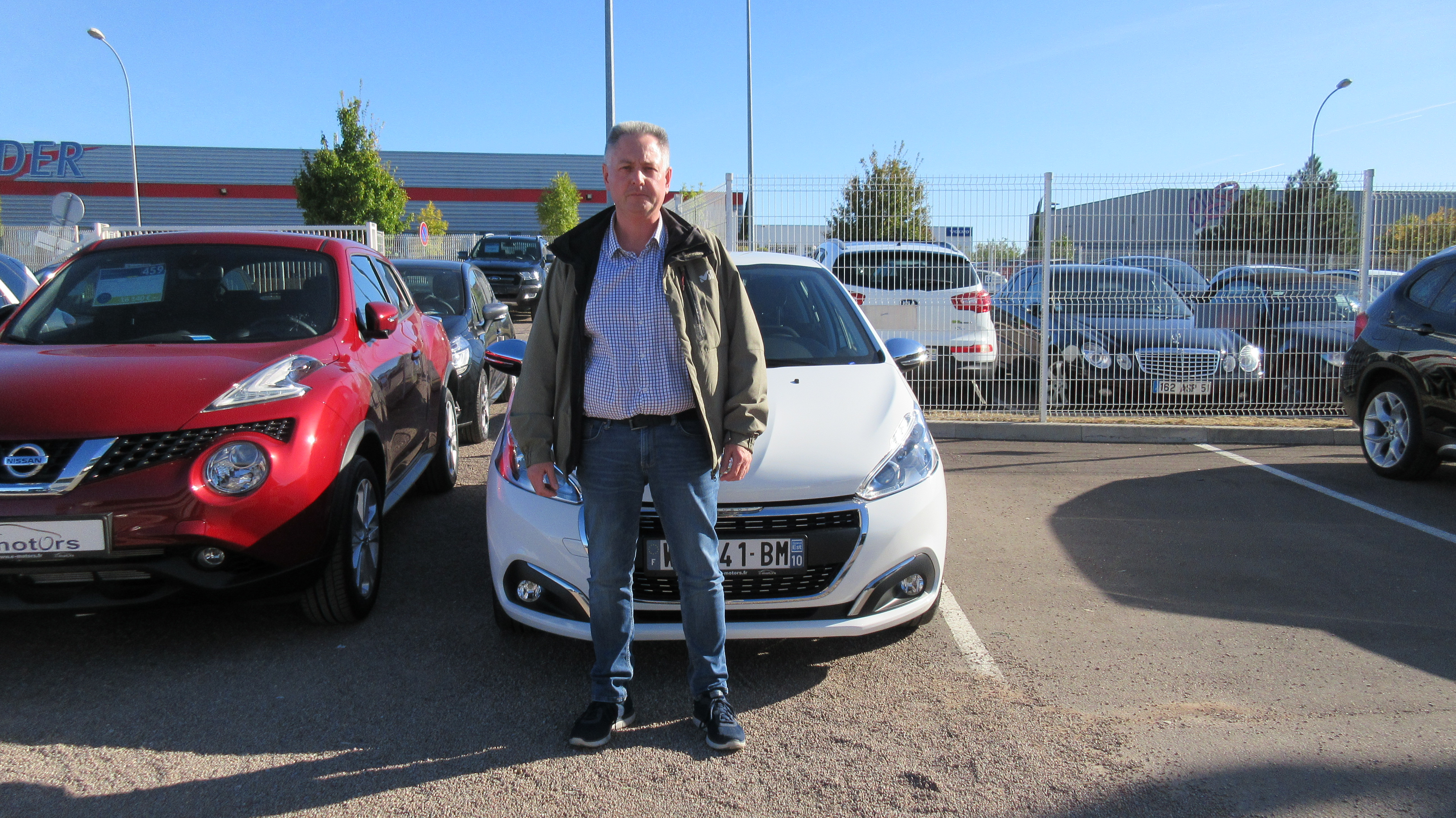 Avis-mandataire-auto-Emotors-Peugeot-208-Allure-puretech-82-5p-plus-cam-ra.