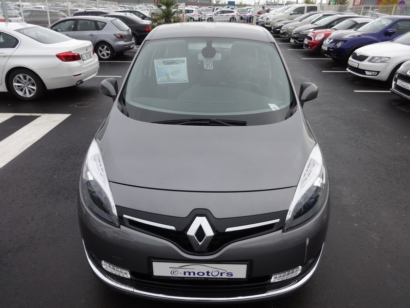 Avis-mandataire-auto-Emotors--Renault-grand-scenic-iii-bose-dci-130-energy-7-places-plus-toit-vitr-.
