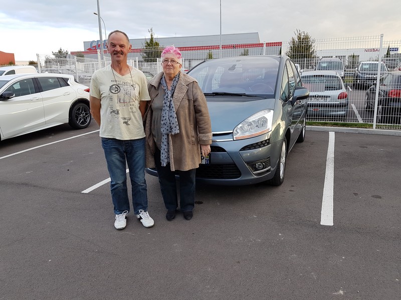 Avis-mandataire-auto-Emotors-Citroen-C4-picasso-Millenium-hdi-110-bmp.