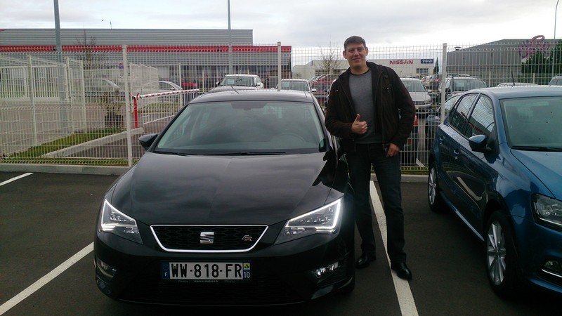 Avis-mandataire-auto-Emotors--Seat-leon-fr-tdi-184-dsg6-plus-toit-panoramique-.