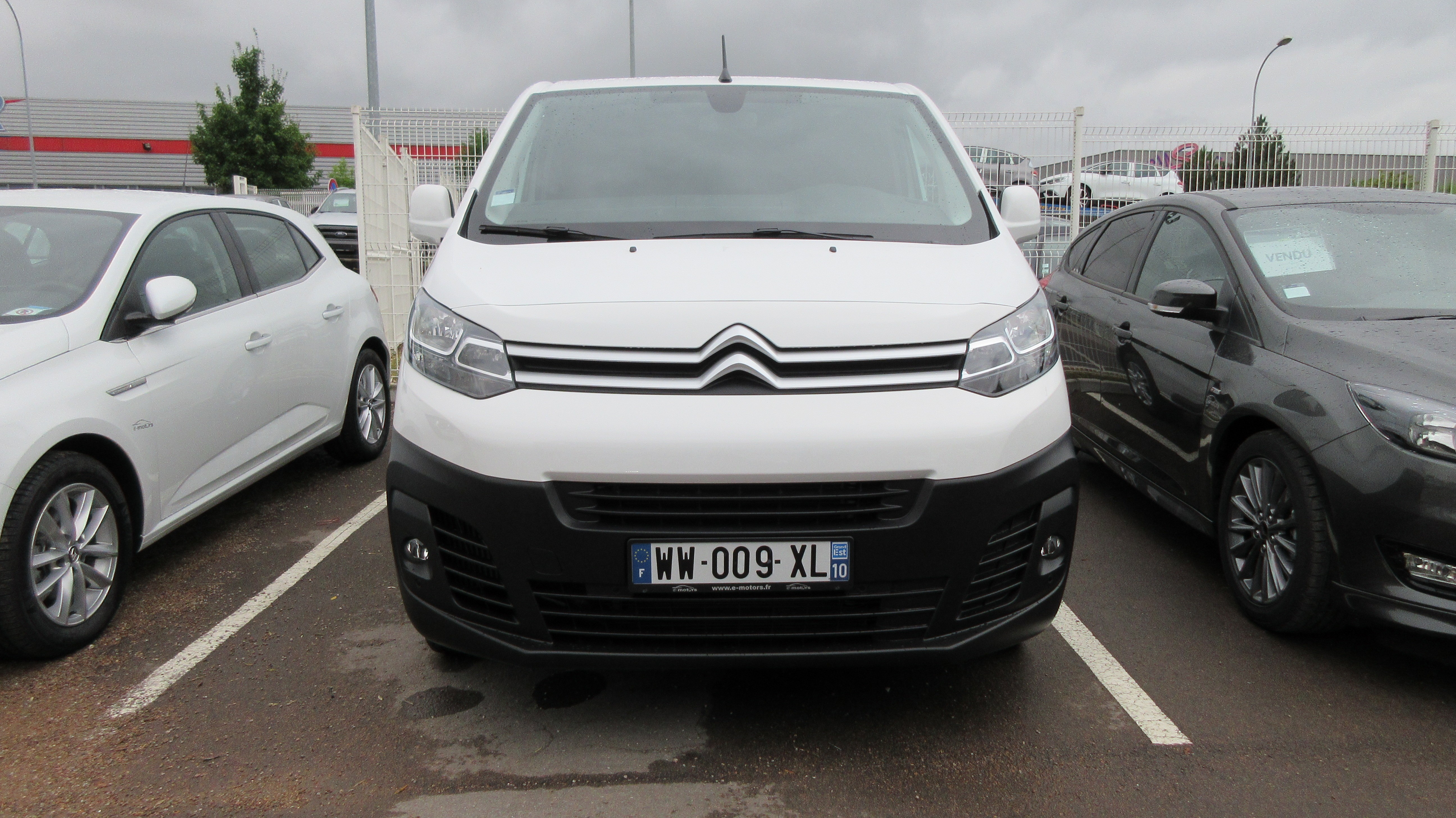 Avis-mandataire-auto-Emotors-Citroen-Jumpy-fourgon-Club-m-bluehdi-120-plus-gps.