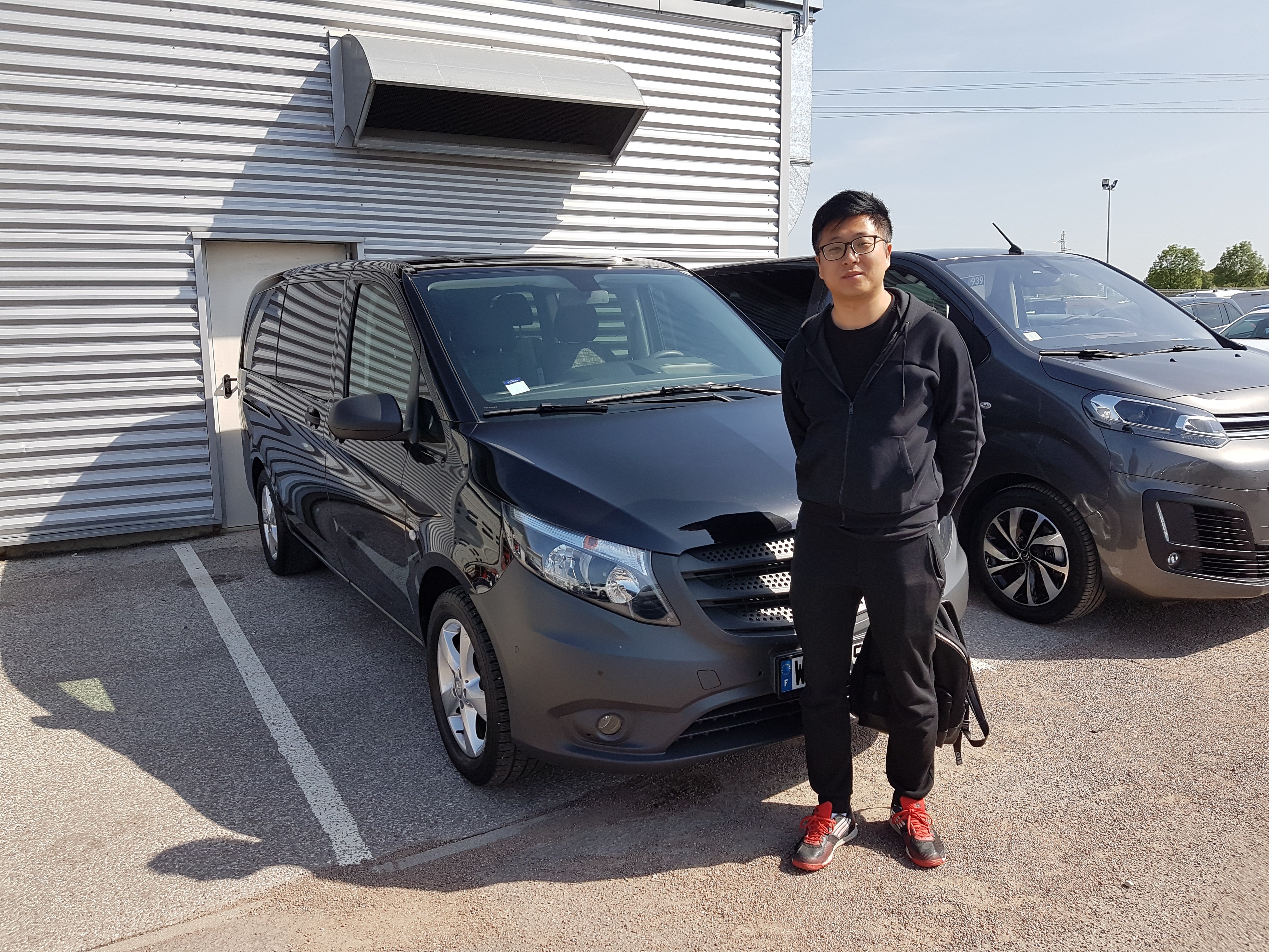 Avis-mandataire-auto-Emotors-Mercedes-Vito-tourer-114-cdi-long-propulsion-9-places-sans-clim.