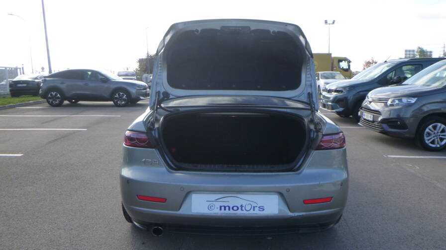 Mandataire Automobile occasion, recherche de Alfa romeo 159-2-0-jtdm-170-ti - E-Motors