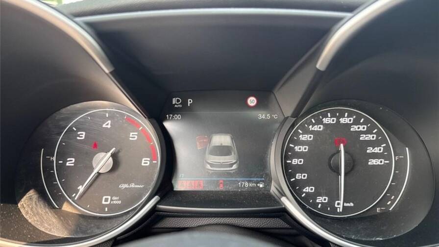 Mandataire Automobile occasion, recherche de Alfa romeo Giulia-2-2-190-ch-at8-ti - E-Motors