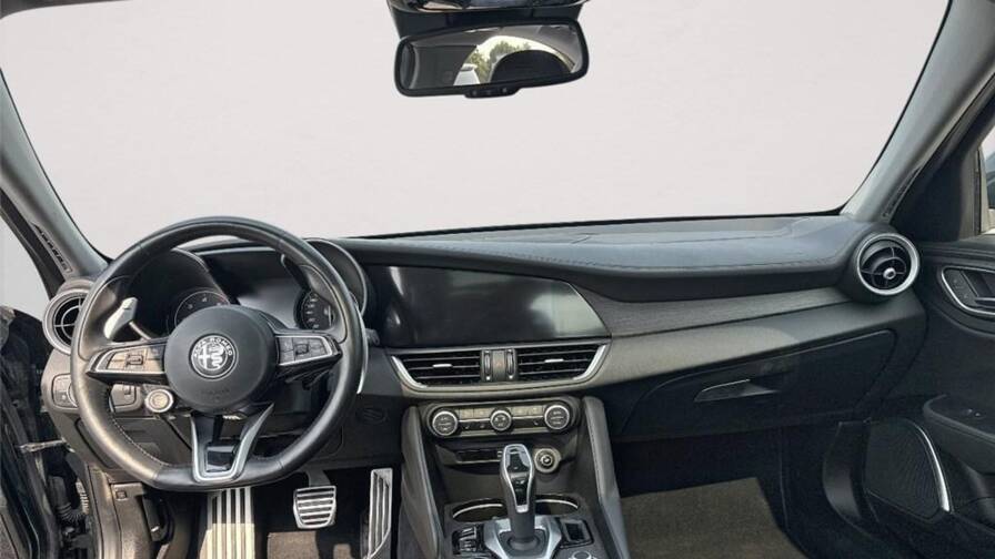 Mandataire Automobile occasion, recherche de Alfa romeo Giulia-2-2-190-ch-at8-ti - E-Motors