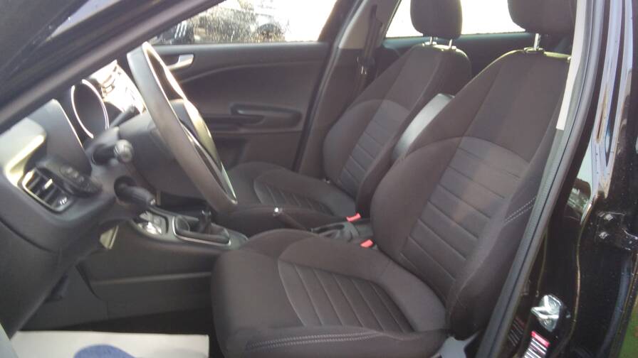 Mandataire Automobile occasion, recherche de Alfa romeo Giulietta-s-rie-2-1-6-jtdm-120-ch-s-s-super - E-Motors