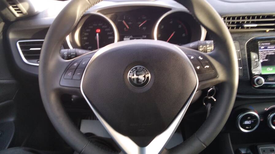 Mandataire Automobile occasion, recherche de Alfa romeo Giulietta-s-rie-2-1-6-jtdm-120-ch-s-s-super - E-Motors